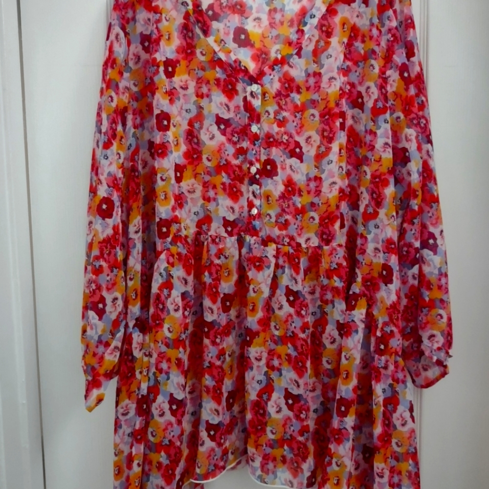 Torrid Sheer Floral Shirt 26/28